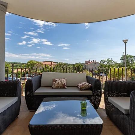 Nikolina Apartment Porec