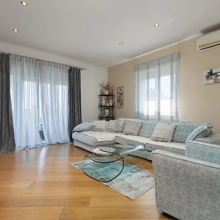 Apartamento Nikolina *